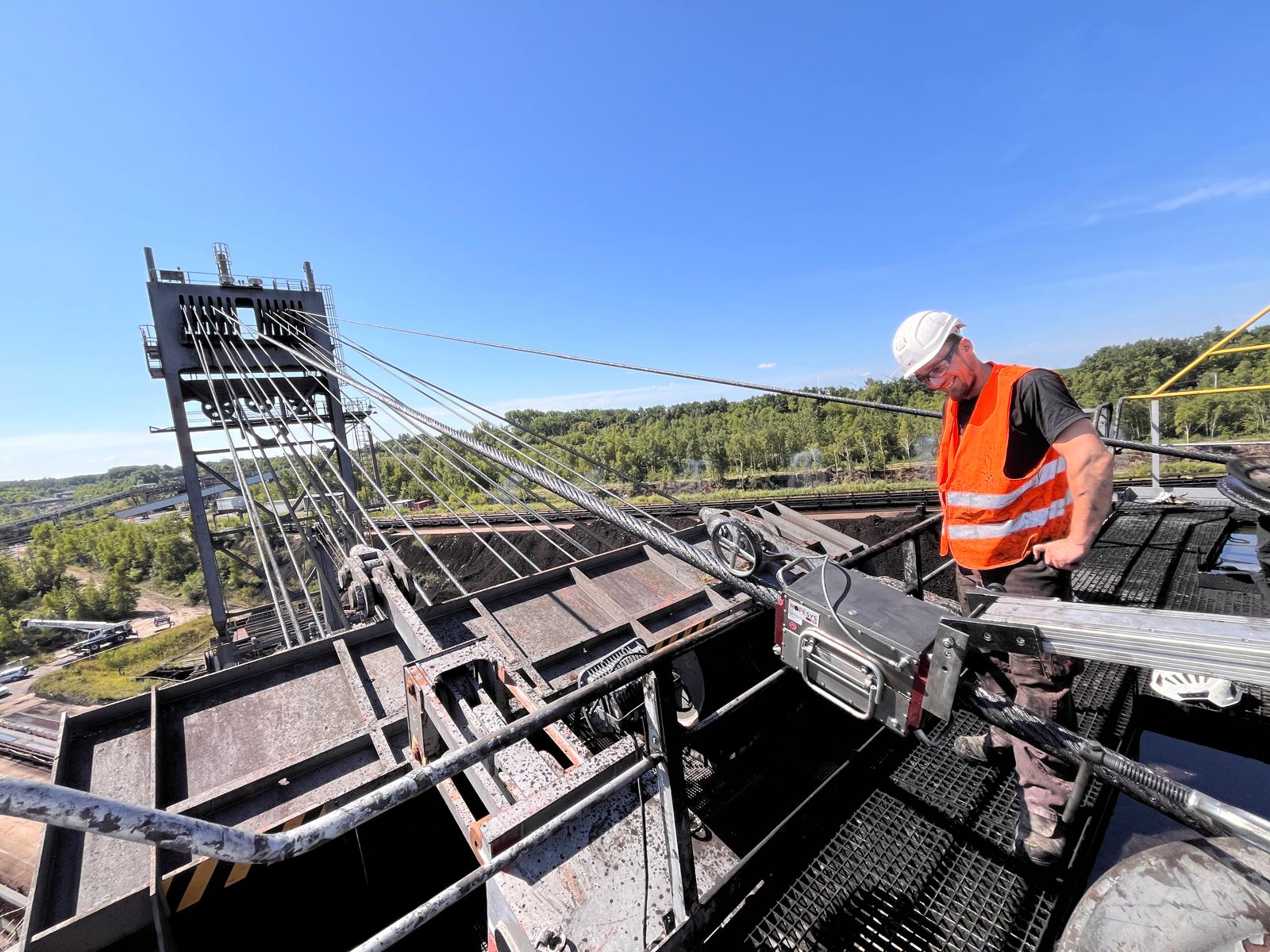 Seilprüfung im Tagebau Hambach Seilprüfung im Tagebau mit ROPESYS Gerät auf Hubseil