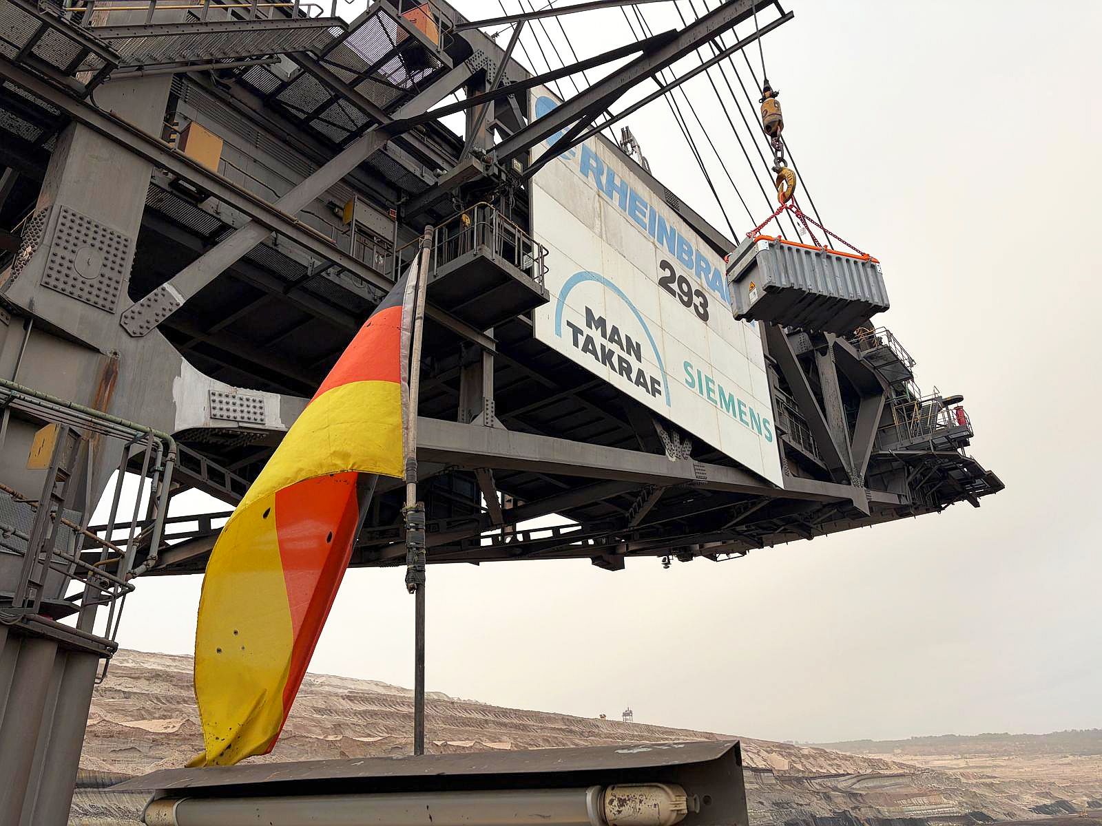 Bucket-wheel excavator 293, operated by RWE Power AG, at the Hambach open-cast mine.